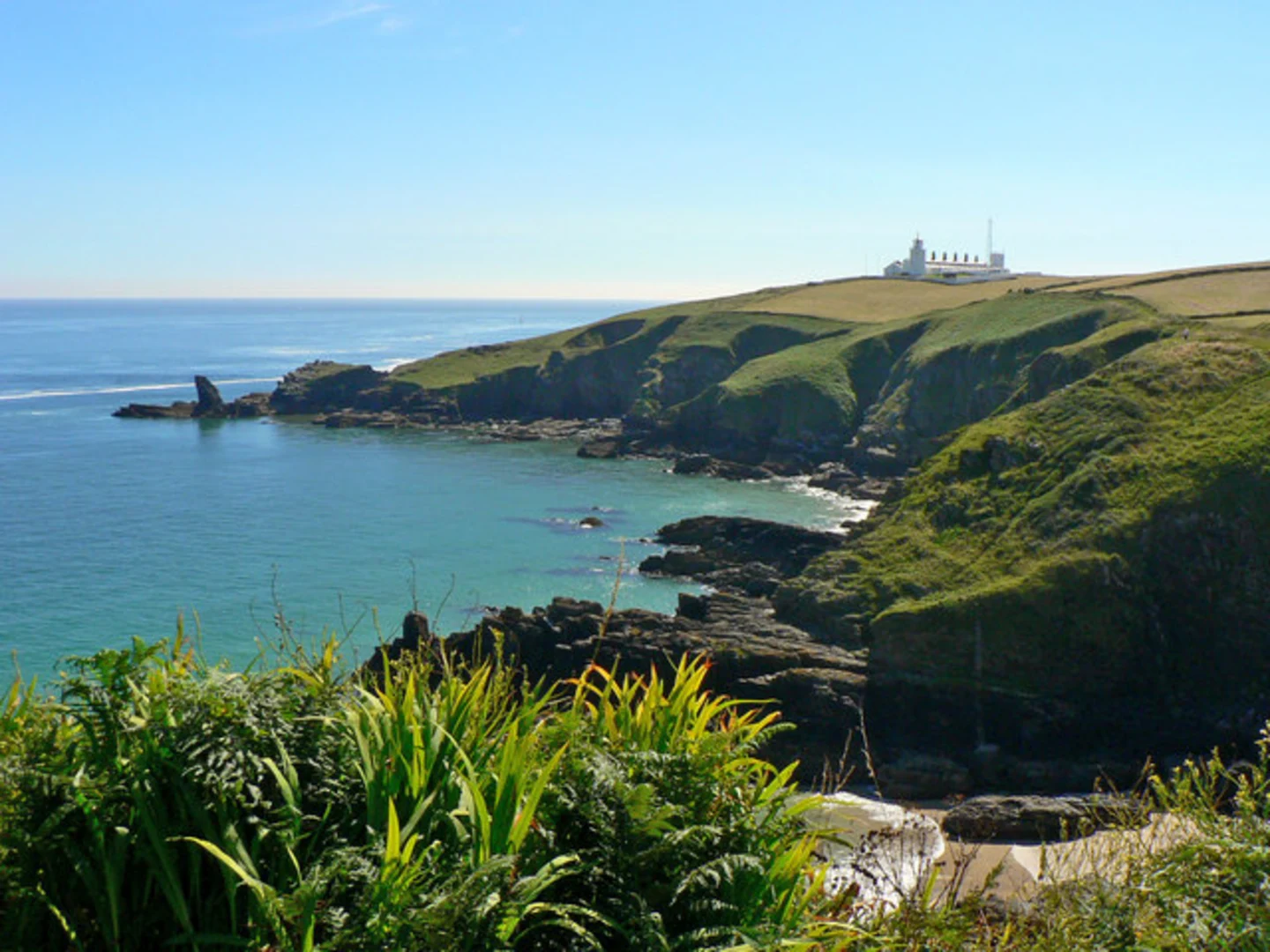 An image depicting the trail The Lizard Coastal Loop Walk and its surrounding area.