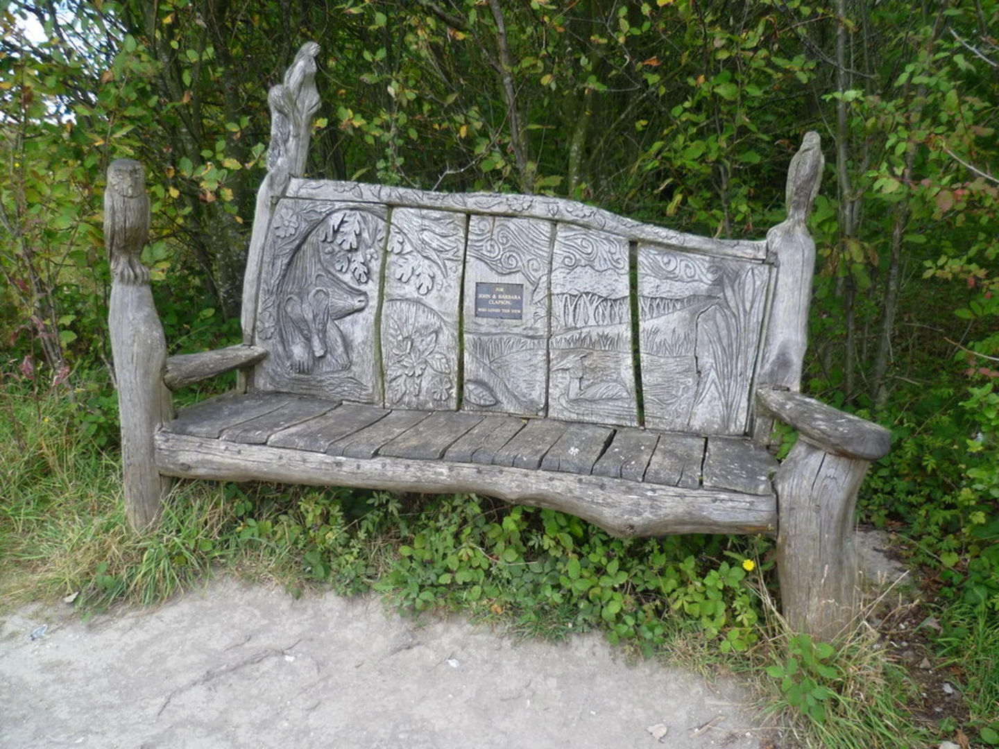 An image depicting the trail Eynsford Circular Walk and its surrounding area.