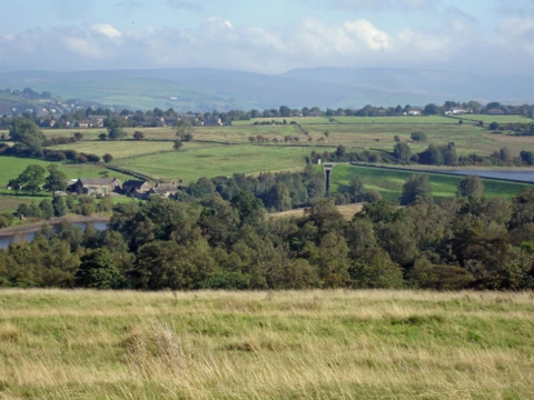 An image depicting the trail Bollinhurst Reservoir and Millenium Wood Loop and its surrounding area.