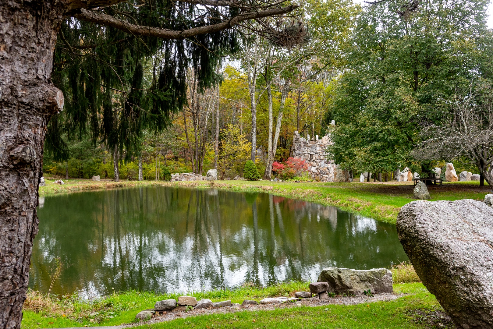 An image depicting the trail Columcille Megalith Park Loop and its surrounding area.