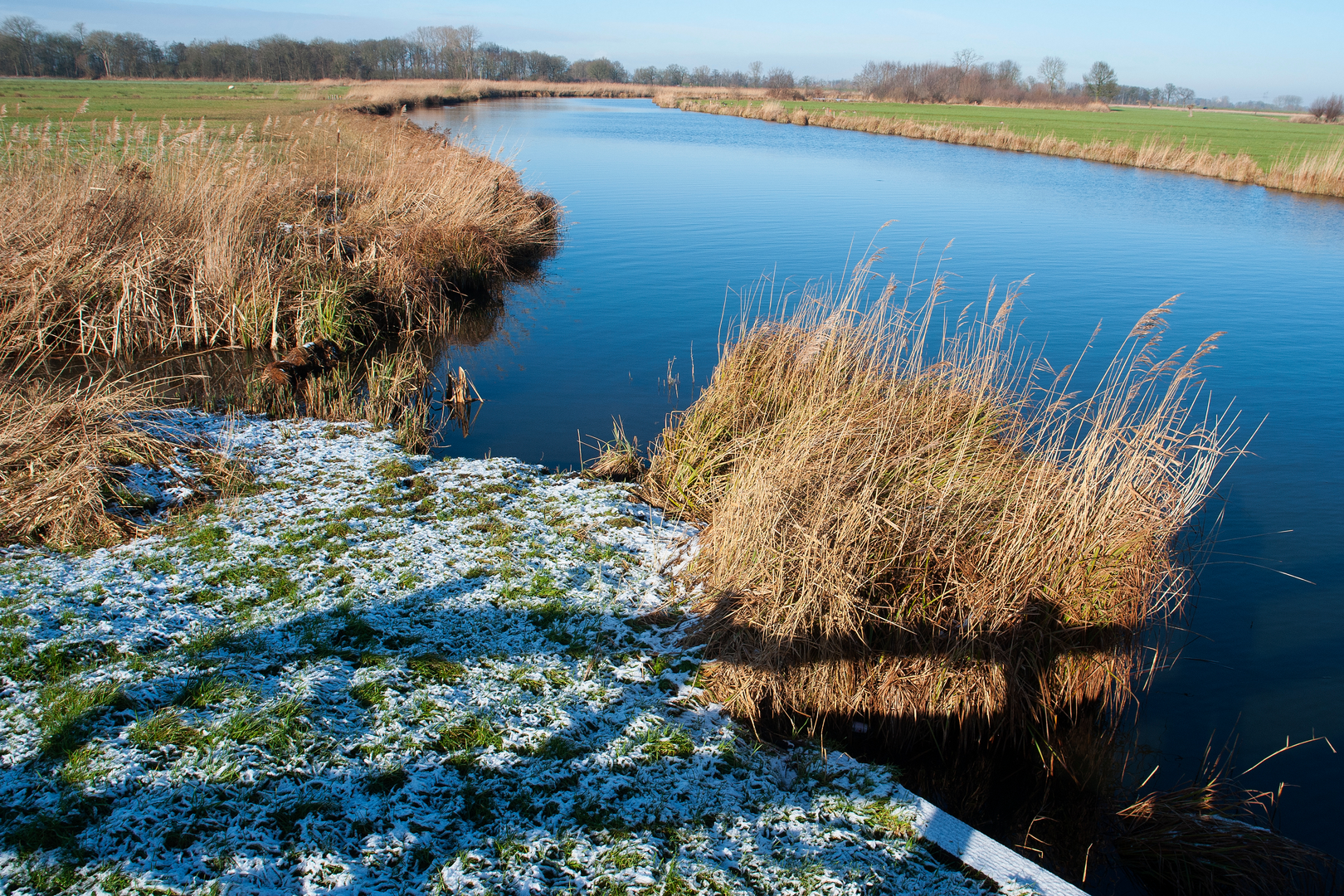 An image depicting the trail Vreugderijkerpad, Agnietenbergpad and Schellerdijk Loop and its surrounding area.