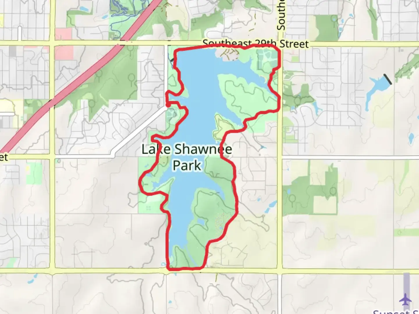 An image depicting the trail Lake Shawnee Loop and its surrounding area.
