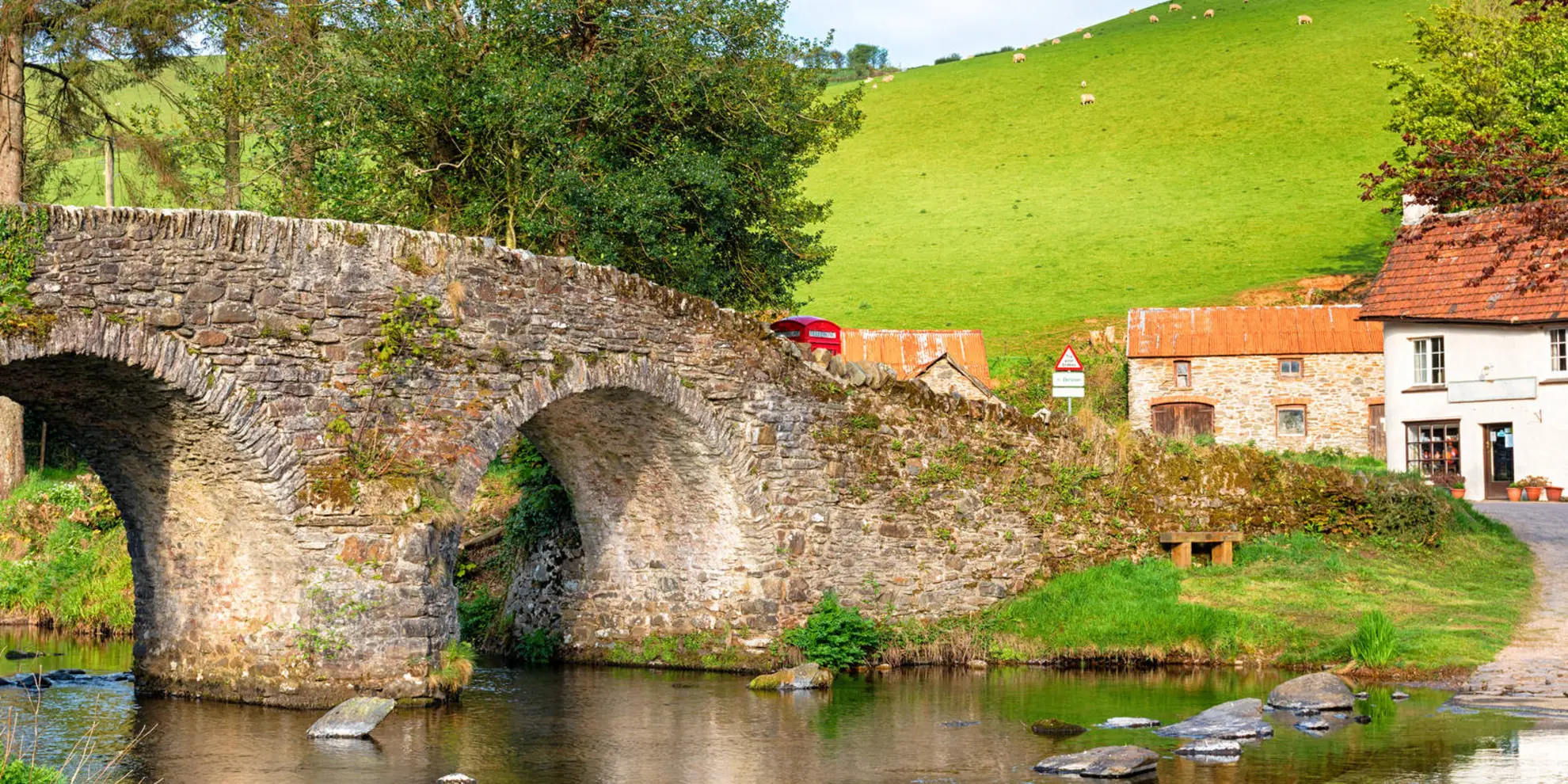 An image depicting the trail The Doone Valley from Malmsmead and its surrounding area.