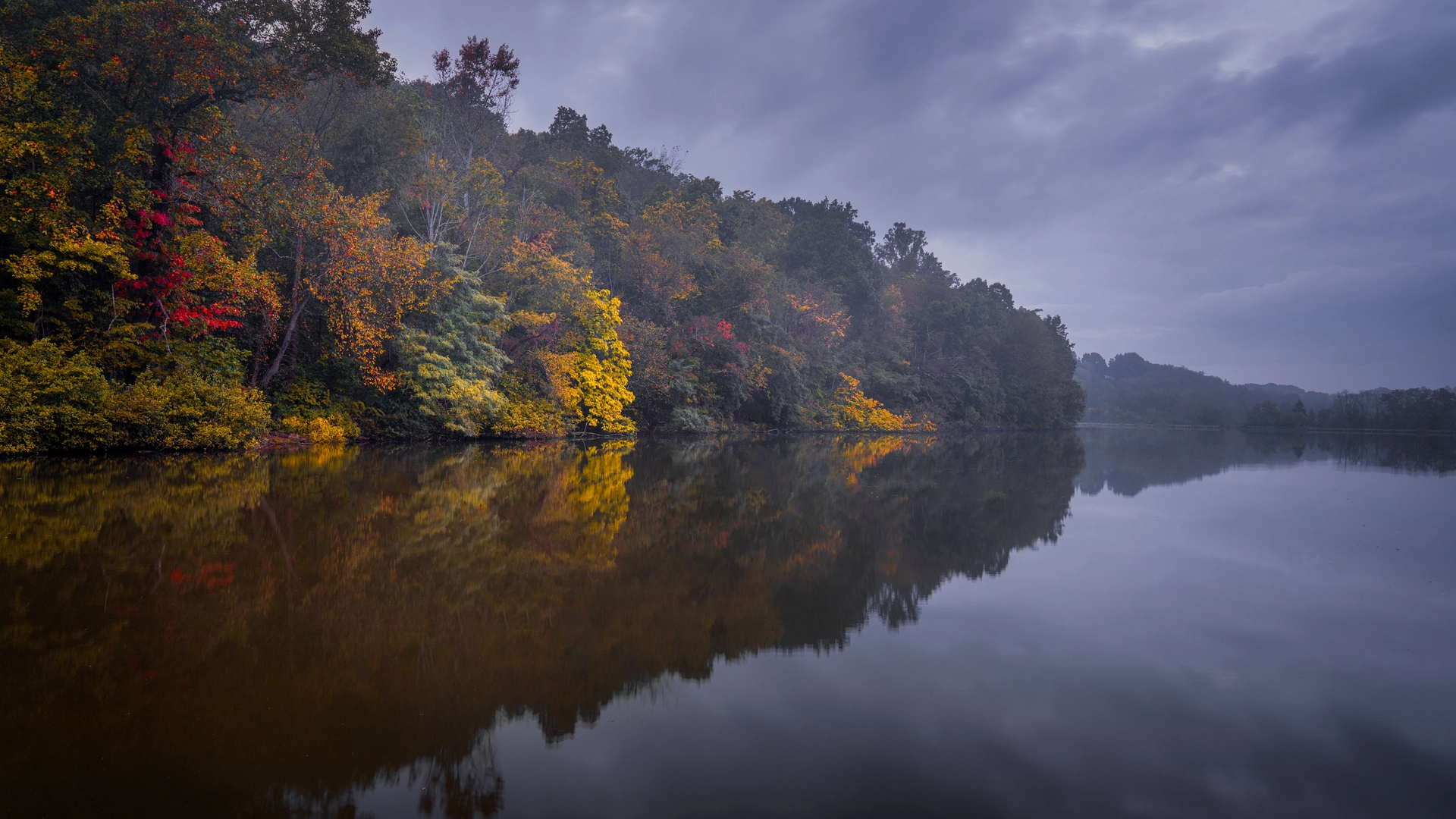 An image depicting the trail Twin Lakes Park Loop and its surrounding area.