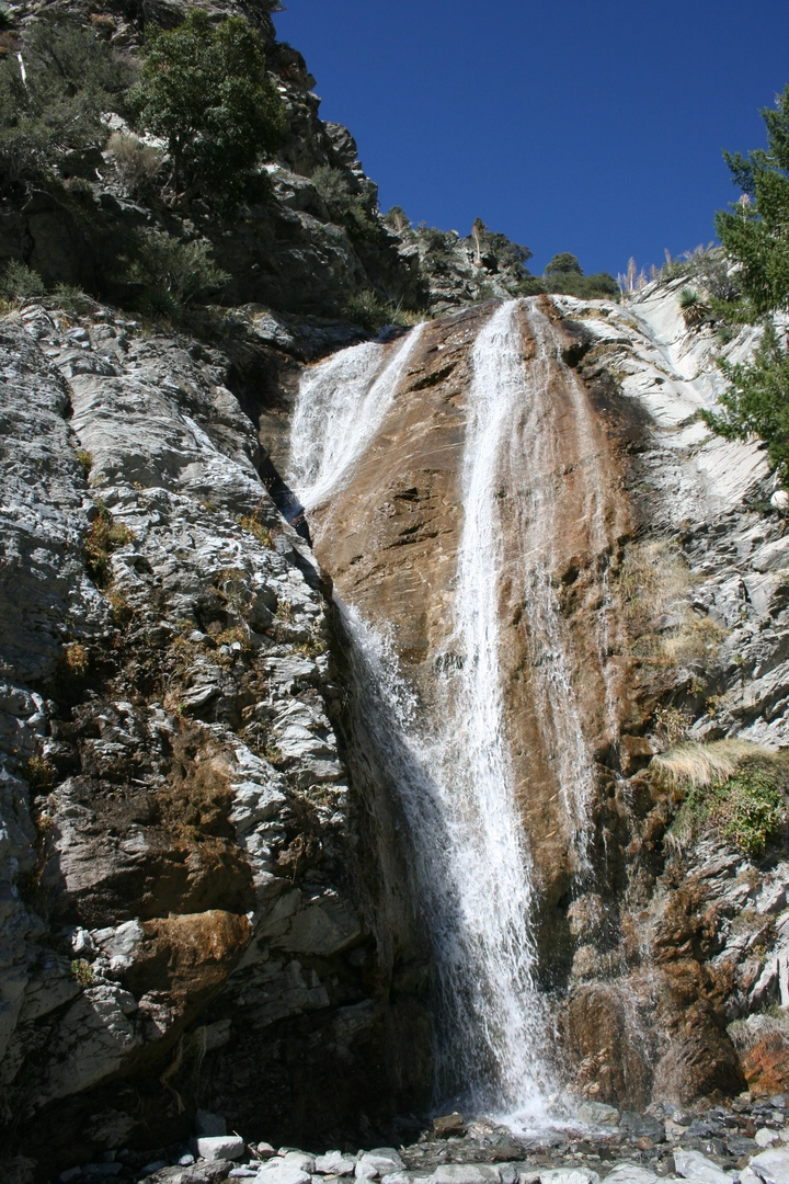 An image depicting the trail San Antonio Falls and Creek and its surrounding area.