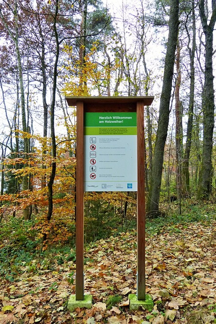 An image depicting the trail Reichswaldweg, Trudenweg and Valznerweiher Loop and its surrounding area.