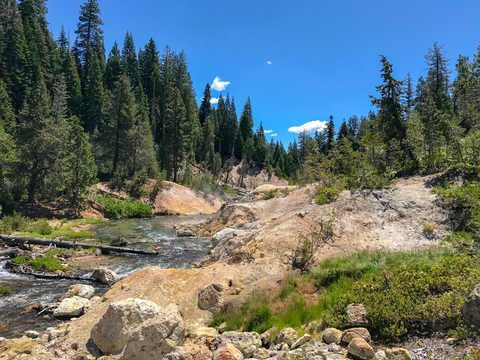 An image depicting the trail Devils Kitchen Trail and its surrounding area.