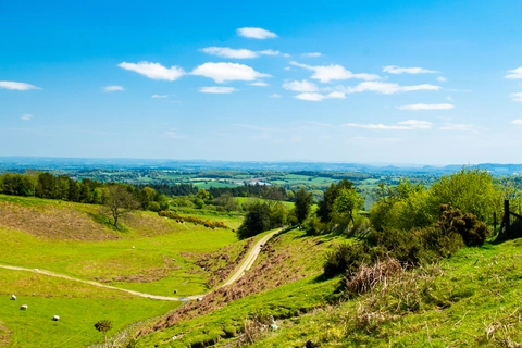 An image depicting the trail Offa's Dyke Path and its surrounding area.