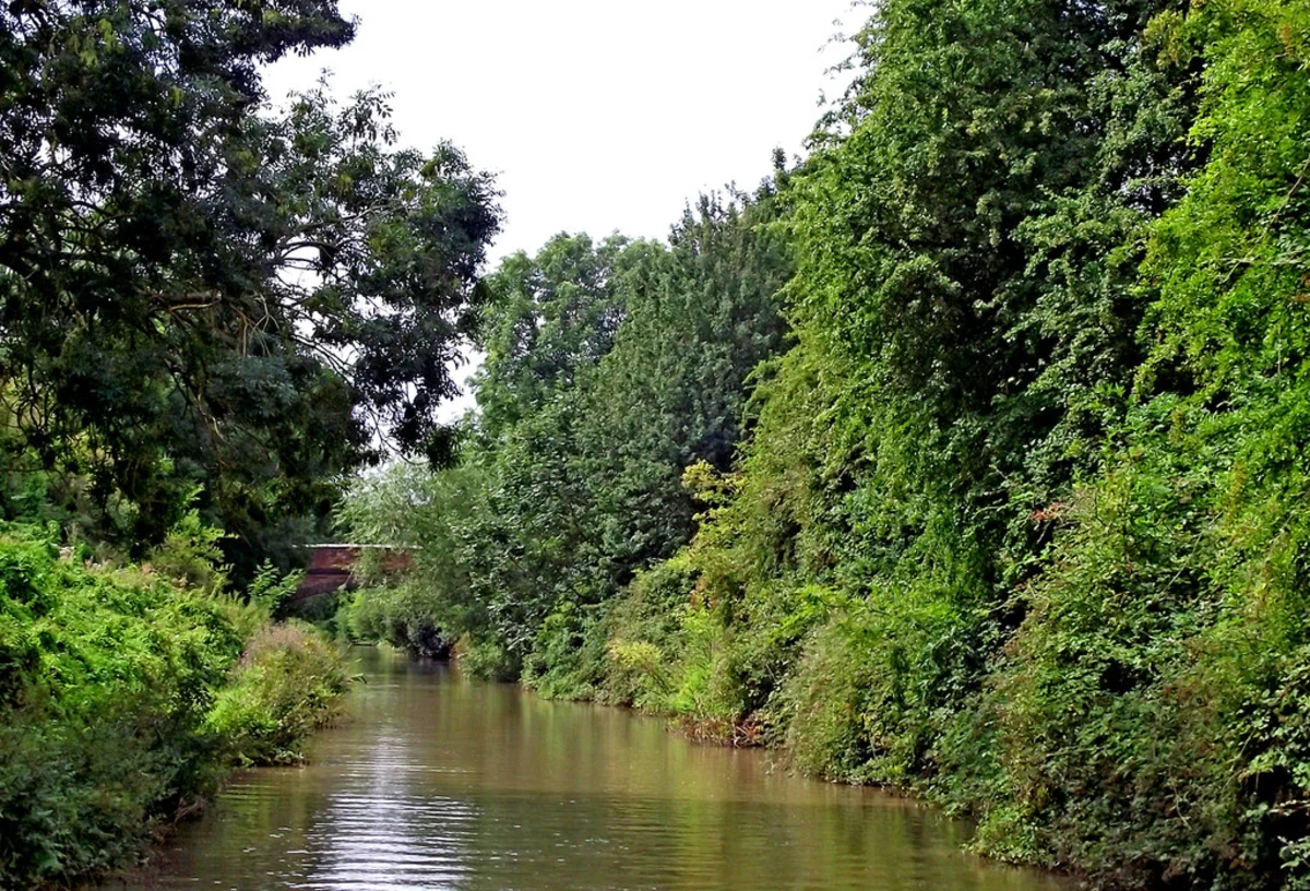 Longford to Coombe Pool Walk