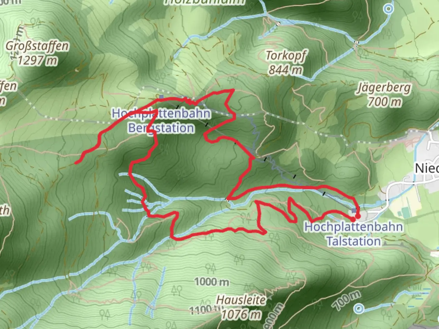 An image depicting the trail Genial Vital 5 and SalzAlpenSteig and its surrounding area.