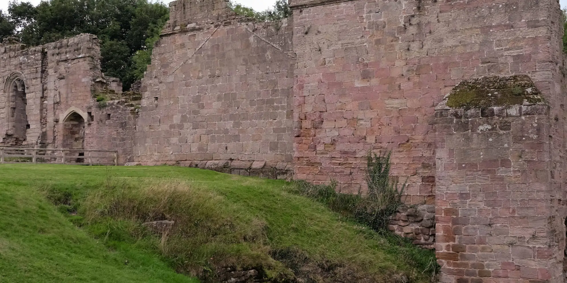 An image depicting the trail Spofforth Countryside Walk and its surrounding area.