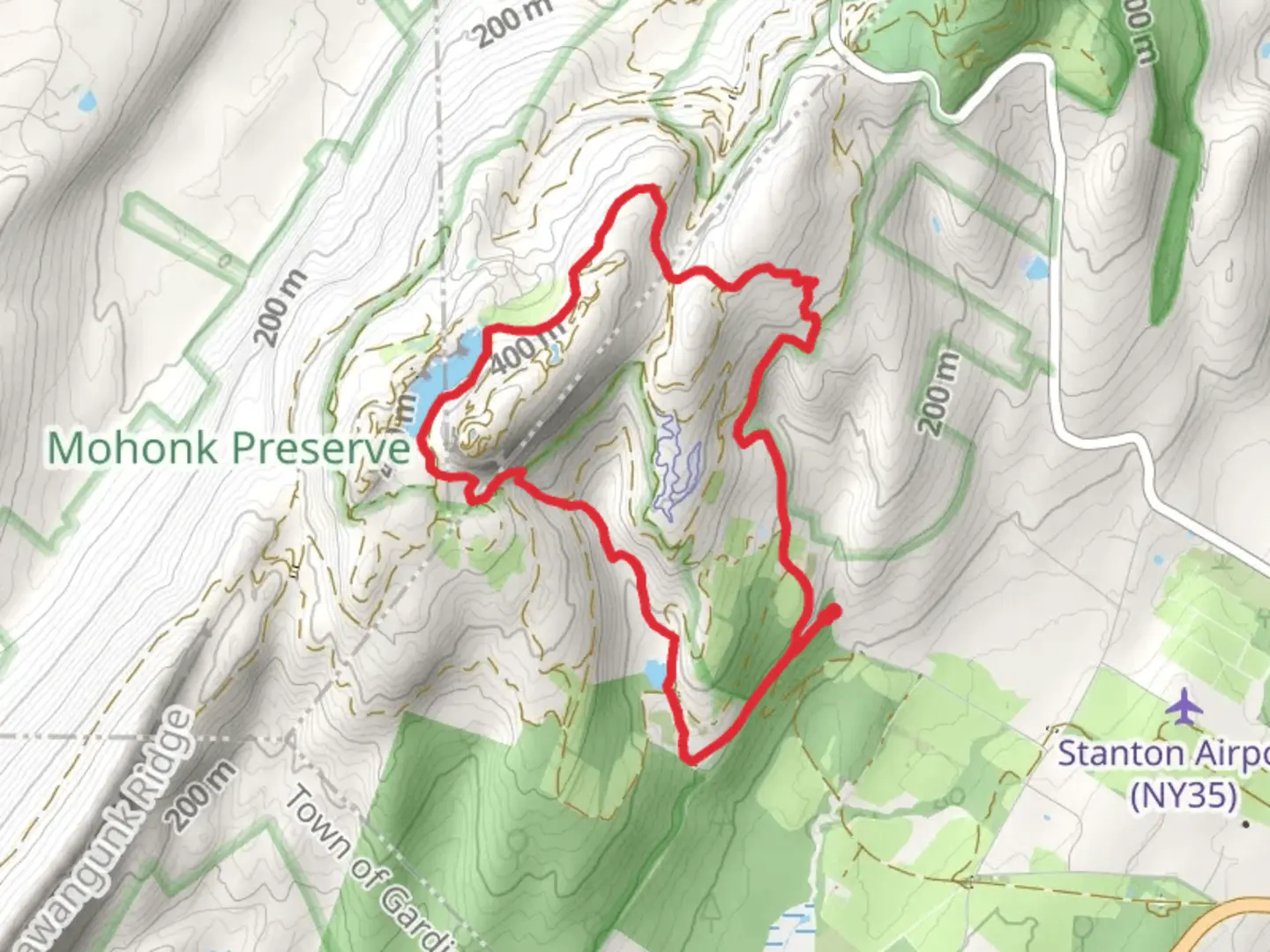 An image depicting the trail Duck Pond and Mohonk Lake Loop Trail and its surrounding area.