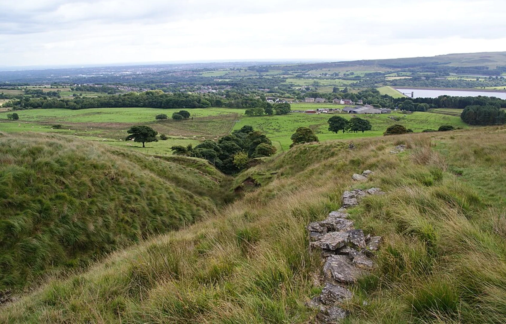 An image depicting the trail Entwistle to Bromley Cross Walk via Turton and Entwistle Reservoir and its surrounding area.