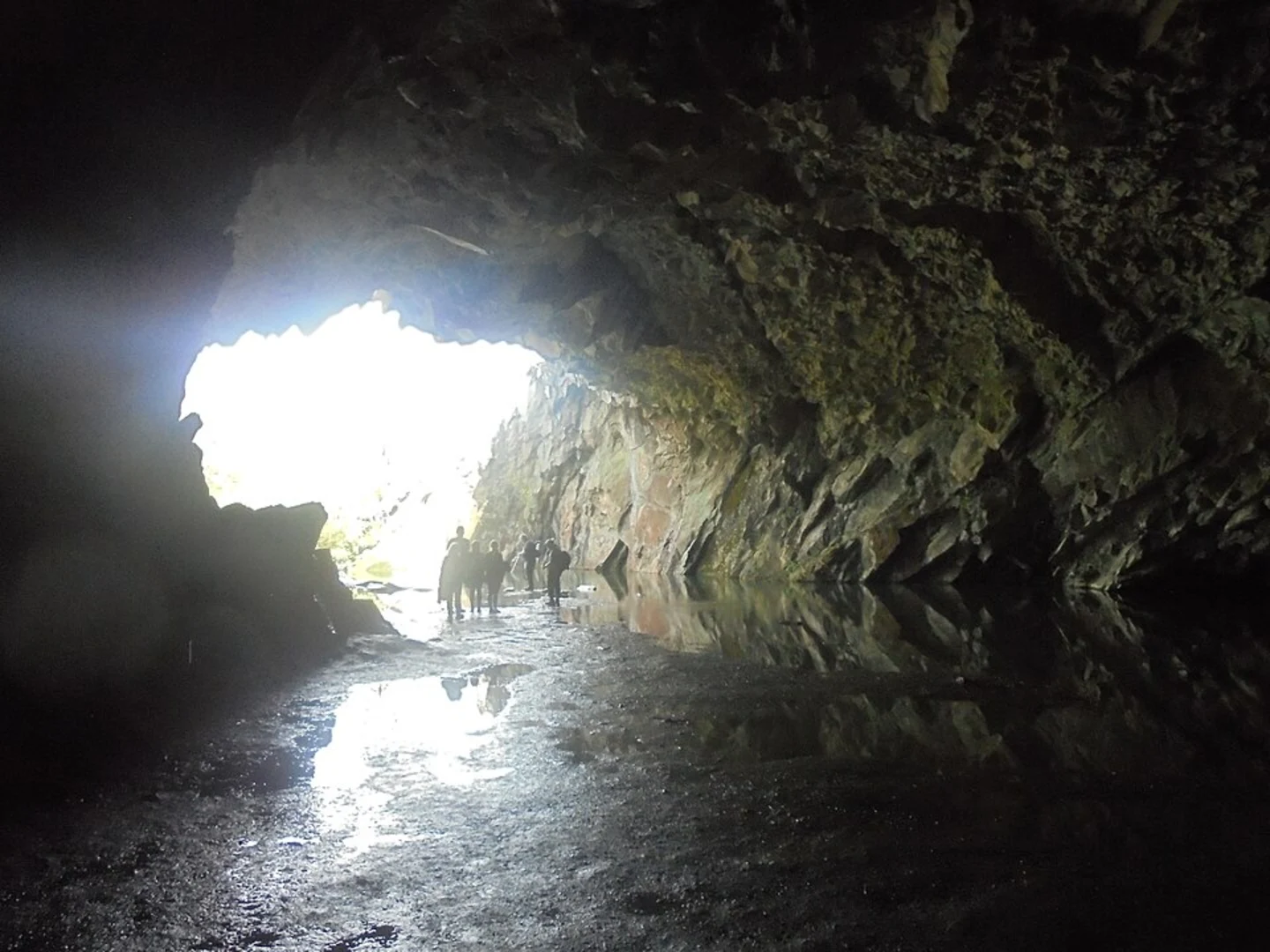 An image depicting the trail Rydal Cave and Rydal Water and its surrounding area.