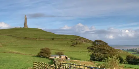 An image depicting the trail Ulverston - Ulverston Sands - Bardsea and Birkrigg Common and its surrounding area.