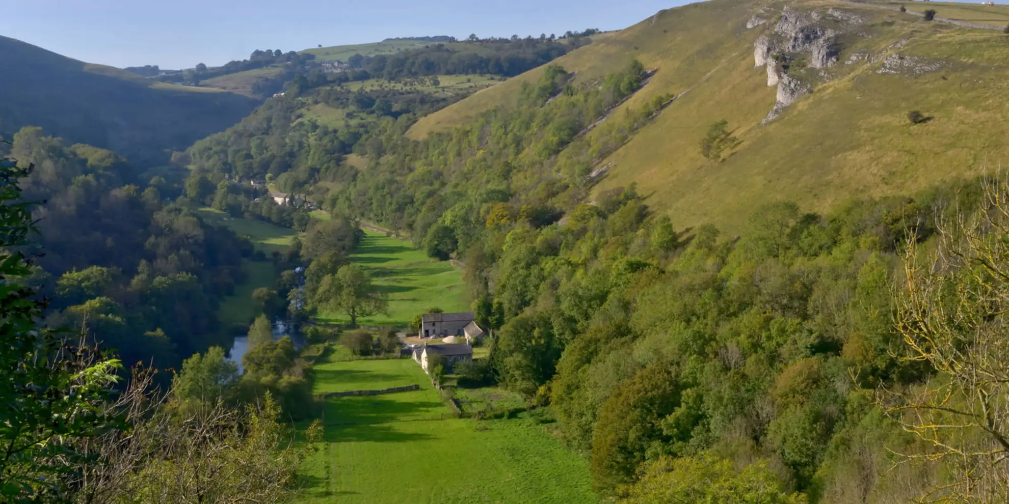 An image depicting the trail Millers Dale - Priestcliffe - Sough Lane and its surrounding area.