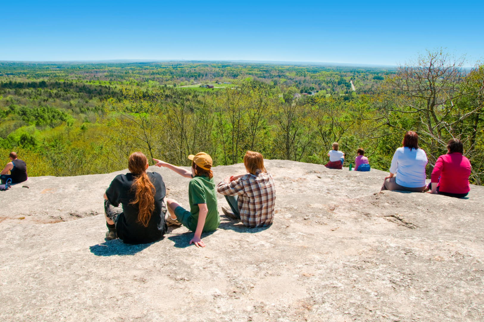 An image depicting the trail Bradbury Mountain State Park and its surrounding area.