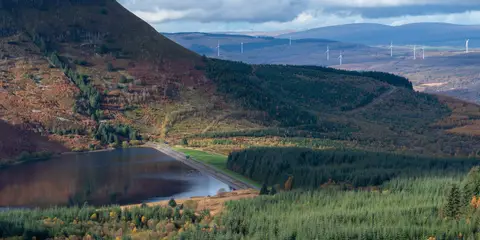 An image depicting the trail Taff Trail and its surrounding area.