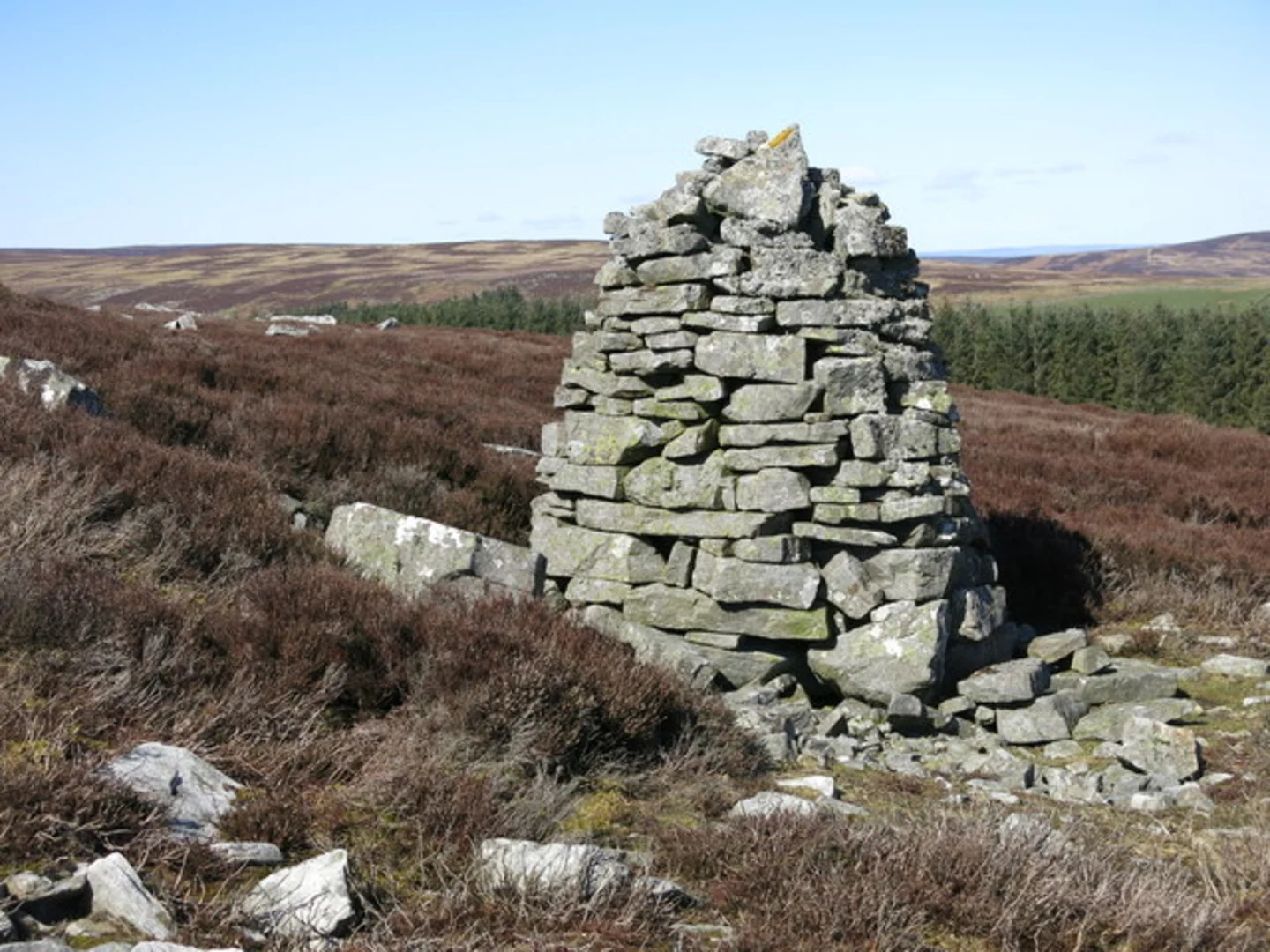 An image depicting the trail Causey Pike, Wandope, Robinson and Dale Head Loop and its surrounding area.