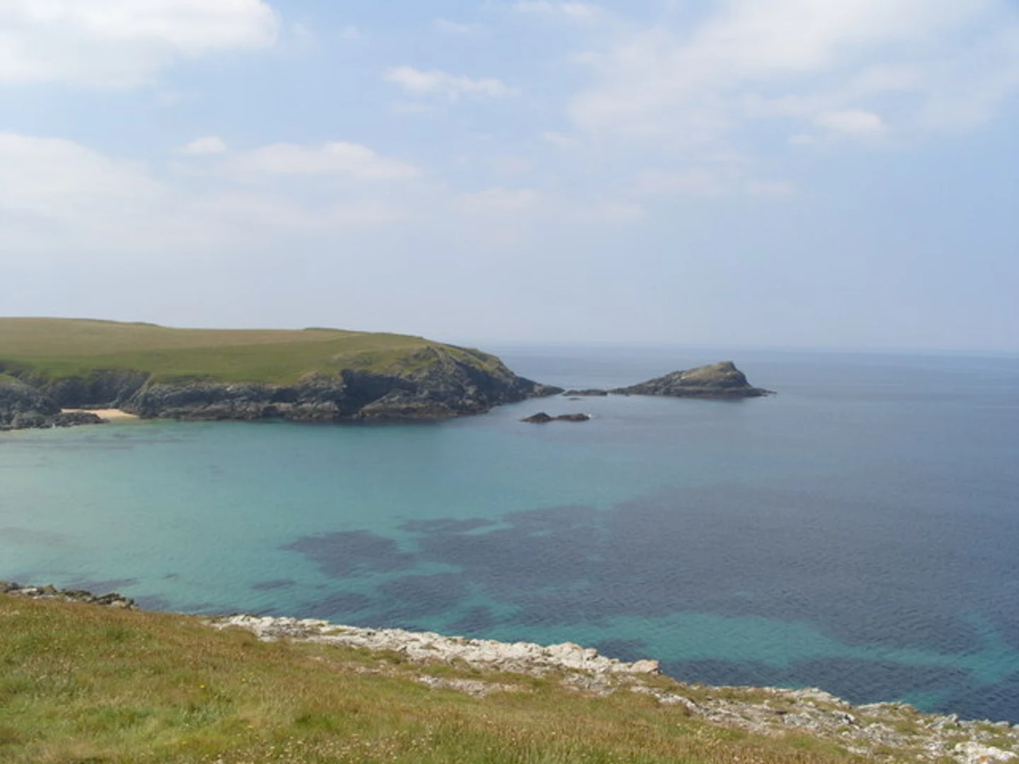 An image depicting the trail Mawgan Porth to Perranporth Walk and its surrounding area.