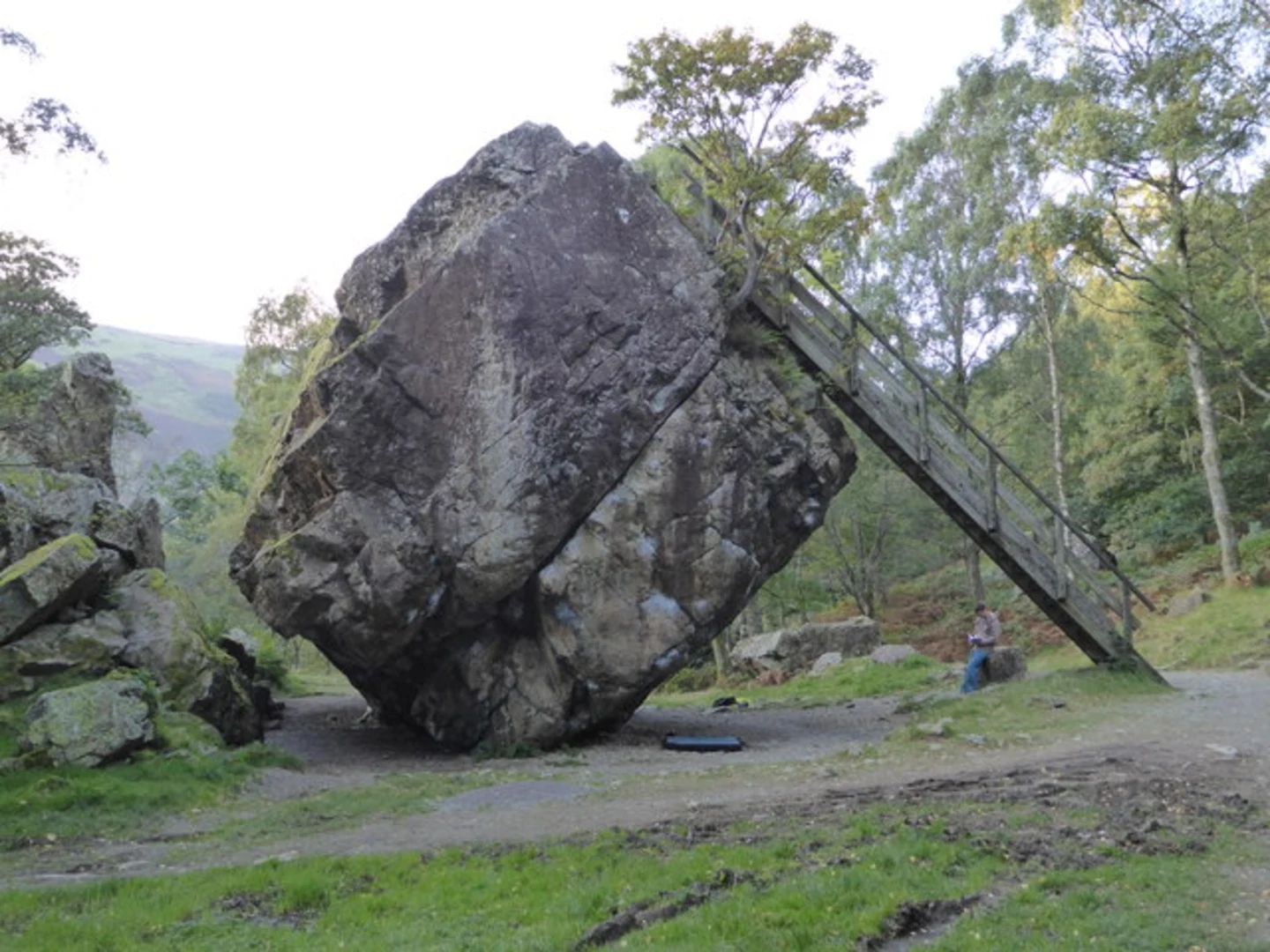 An image depicting the trail King's How and Bowder Crag Loop and its surrounding area.