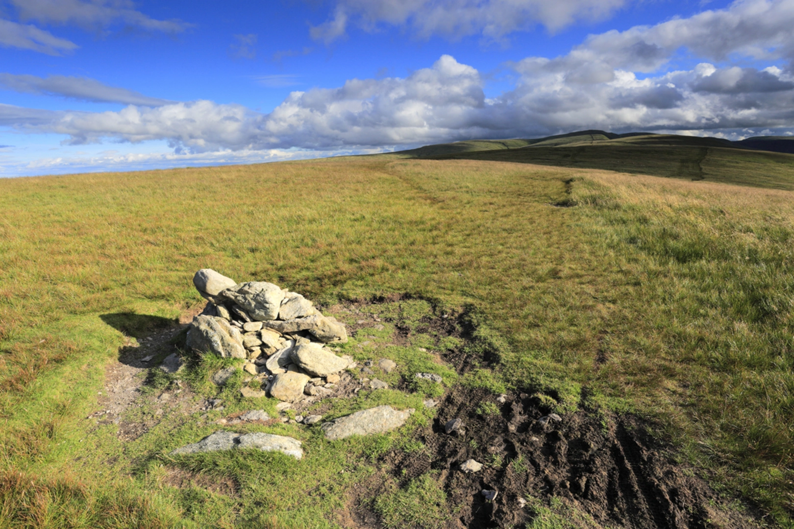 An image depicting the trail Wether Hill and its surrounding area.