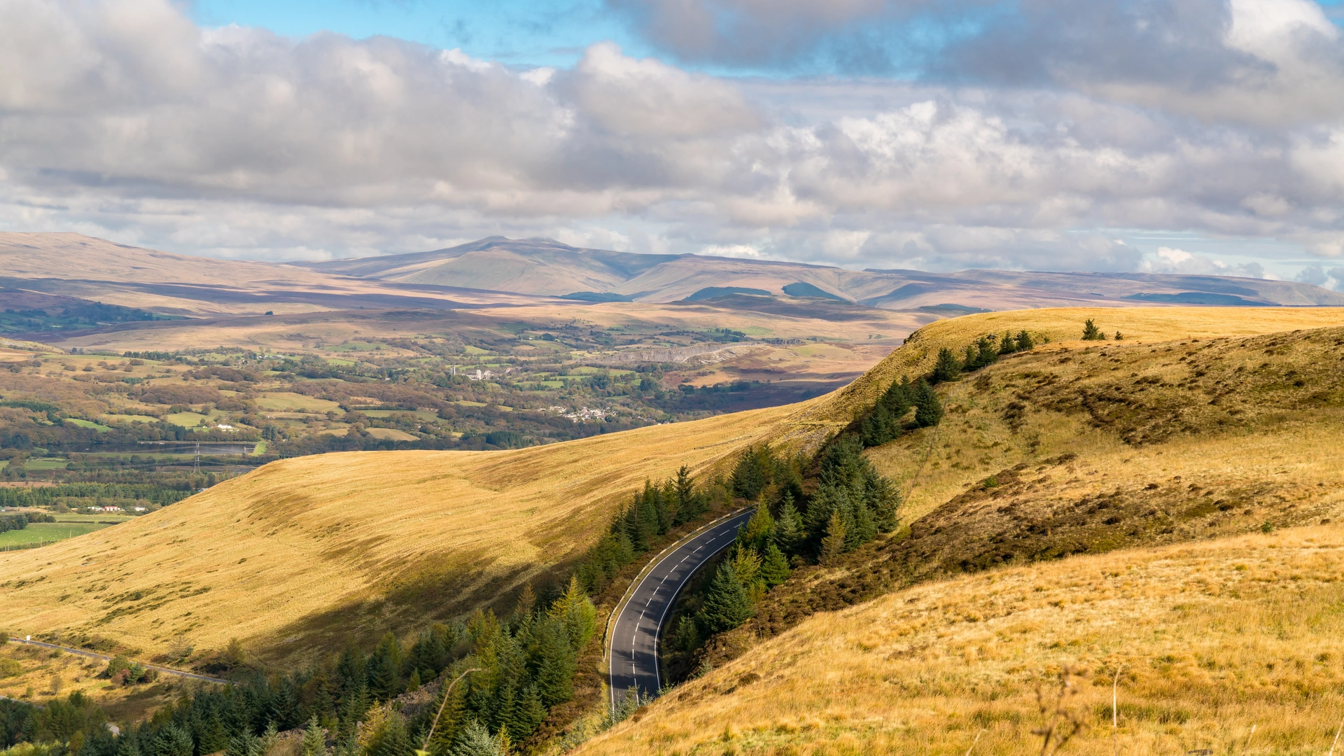 An image depicting the trail Dare Valley Country Park to Brynmenyn Country Park and its surrounding area.