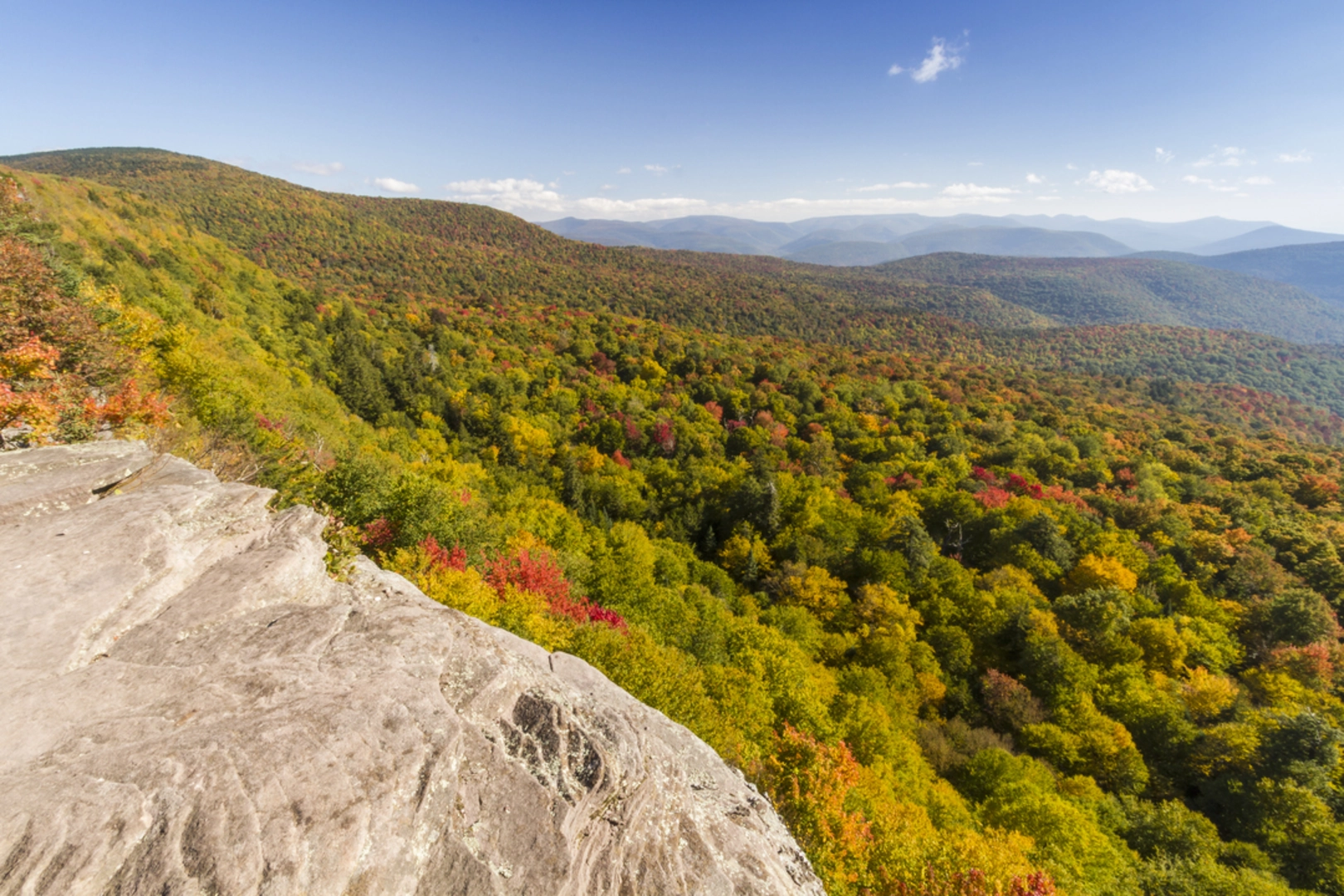 An image depicting the trail Giant Ledge - Panther - Fox Hollow Trail and its surrounding area.