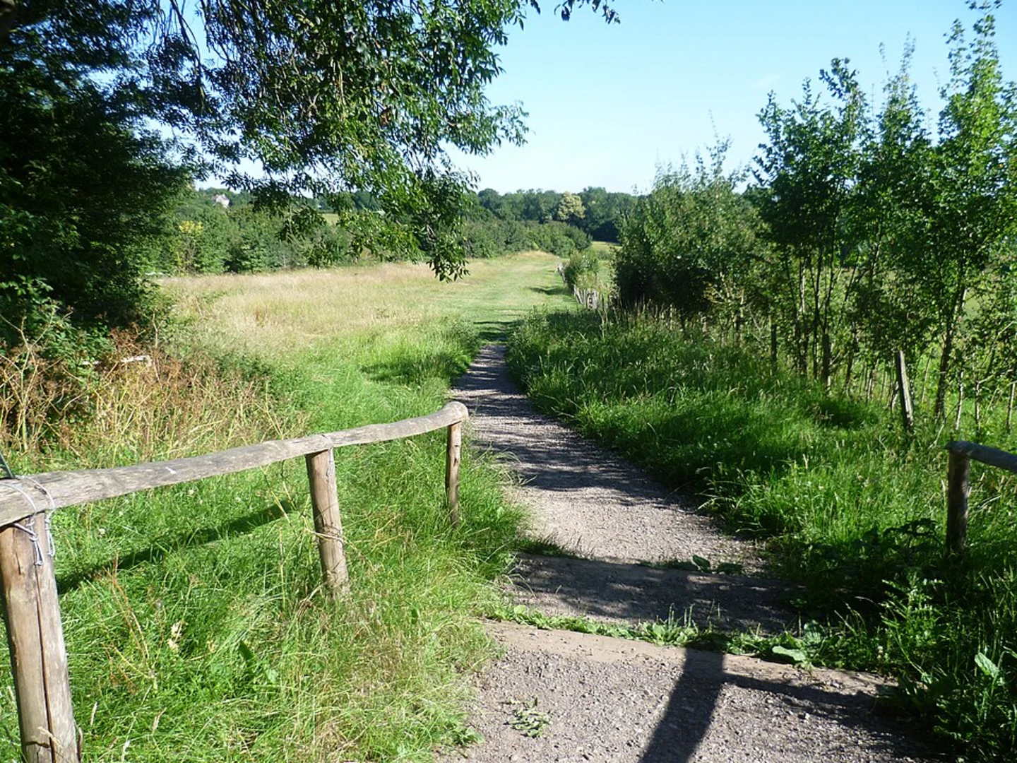 An image depicting the trail Scadbury Park Circular Walk and its surrounding area.