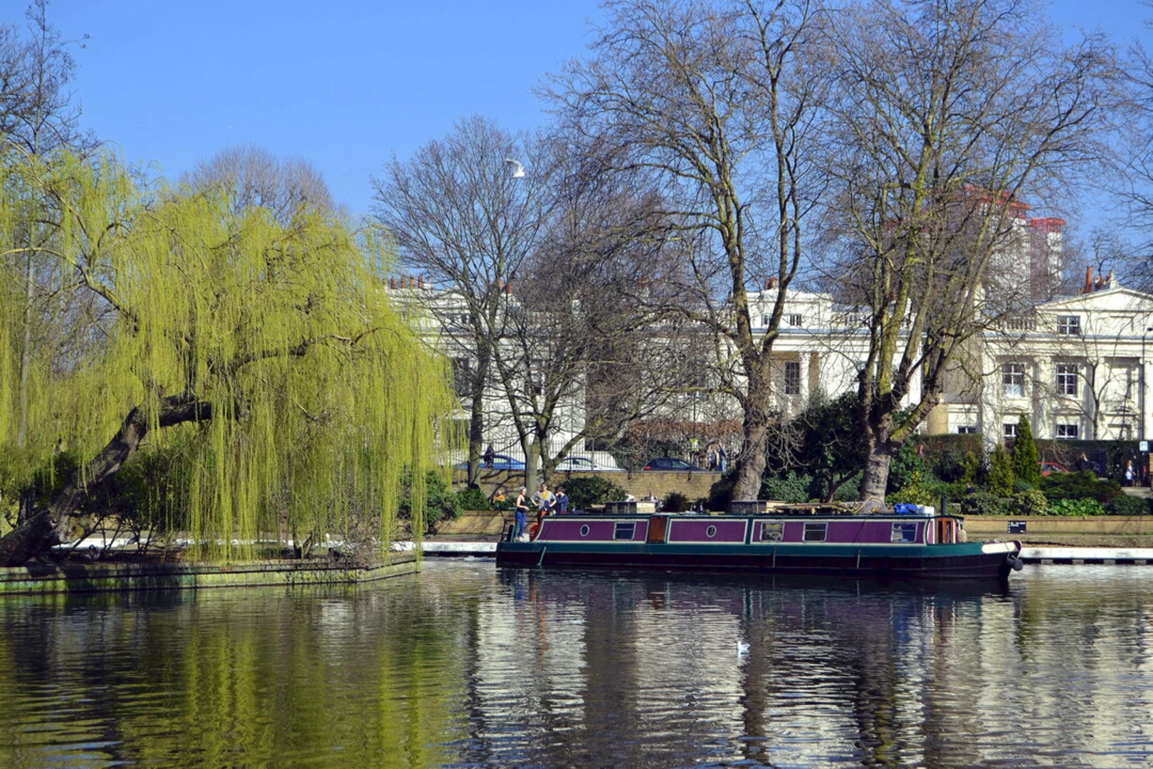 An image depicting the trail Little Venice London Walk and its surrounding area.
