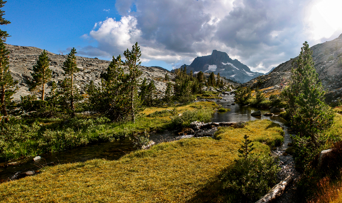 Olaine Lake and Waugh Lake via PCT and John Muir Trail Loop