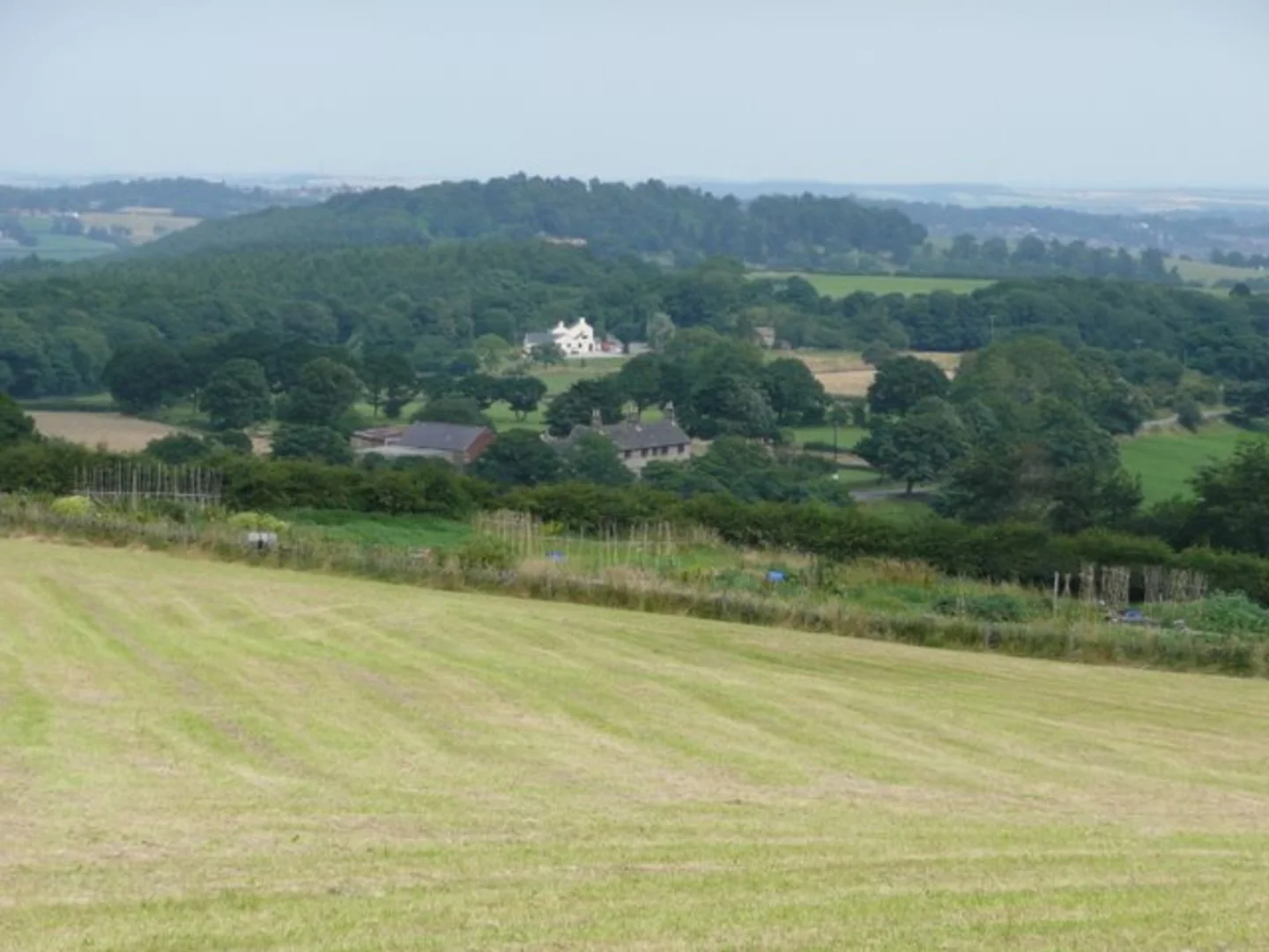 An image depicting the trail Thurgoland Boundary Walk from Oxspring and its surrounding area.