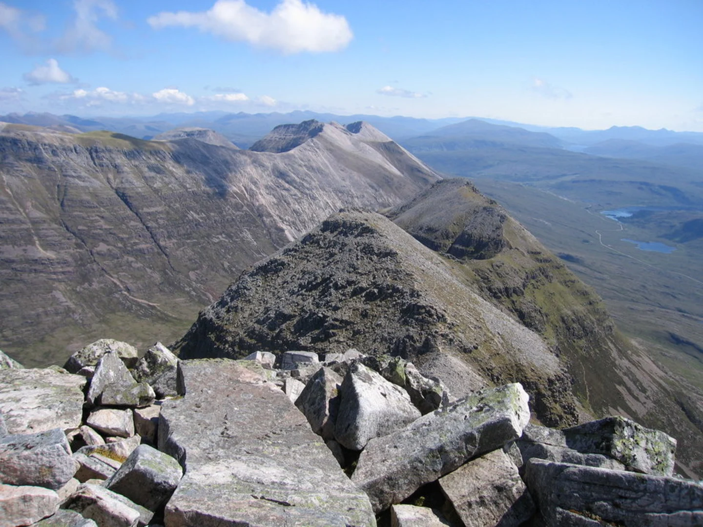 An image depicting the trail Spidean a' Choire Leith and Mullach an Rathain Loop and its surrounding area.