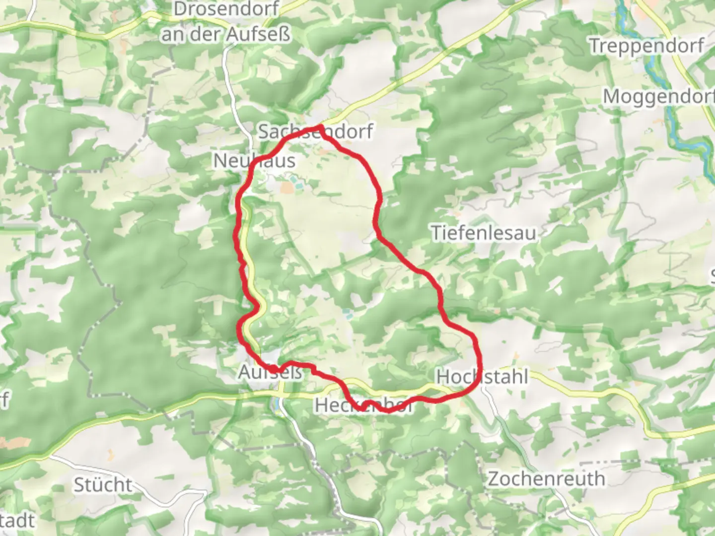 An image depicting the trail Aufseß to Sachsendorf and Hochstahl Loop via Schloss Oberaufseß and its surrounding area.