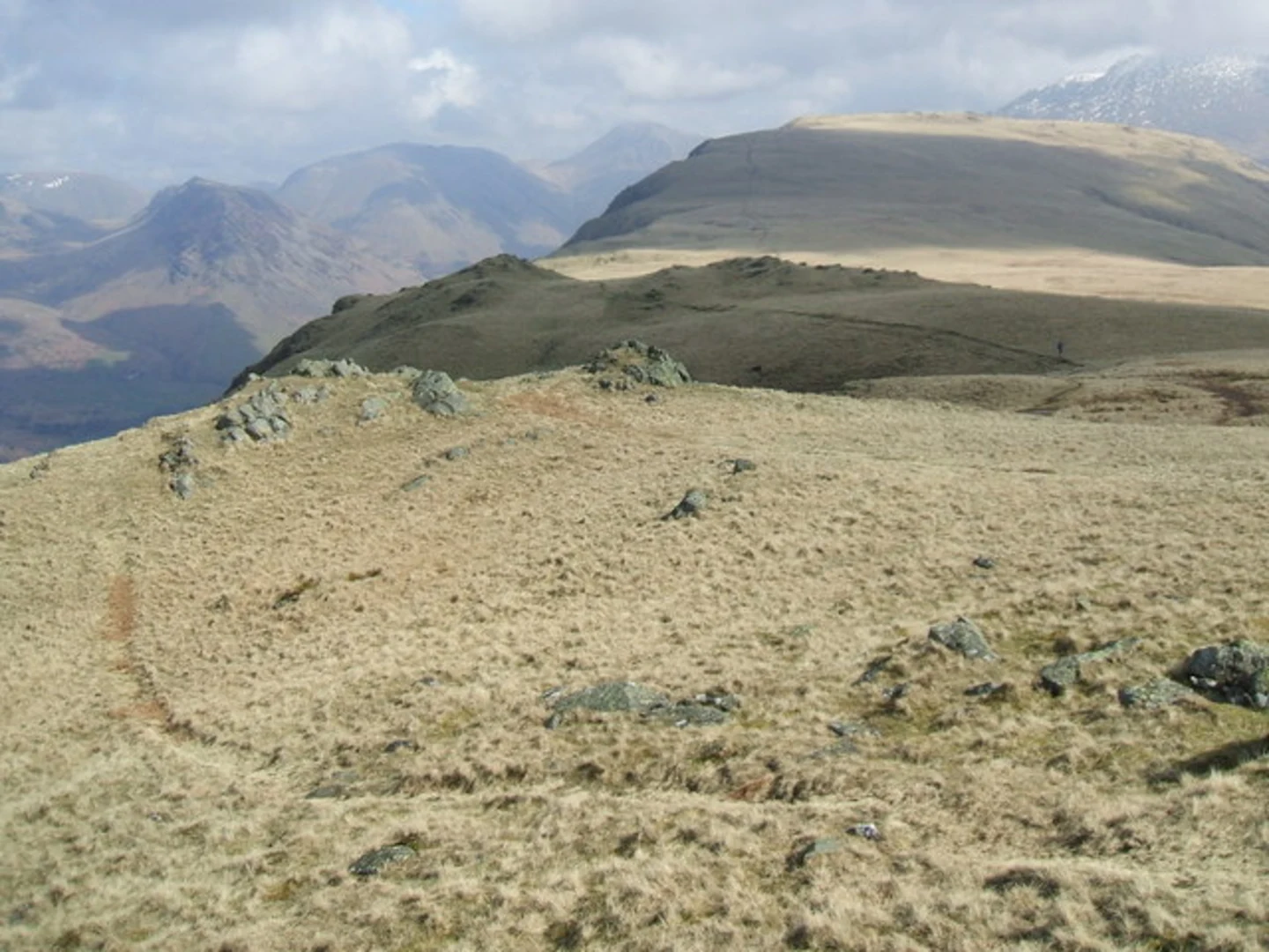 An image depicting the trail Miterdale, Illgill Head, and Whin Rigg Circular and its surrounding area.