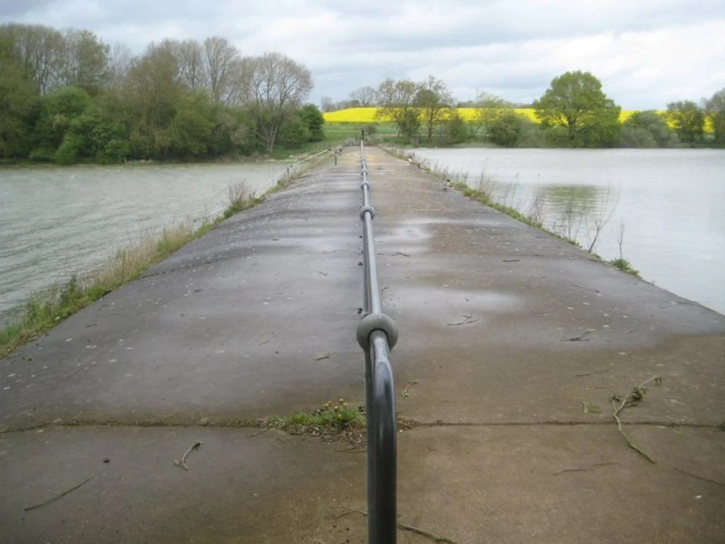 An image depicting the trail Sulby Reservoir Walk and its surrounding area.