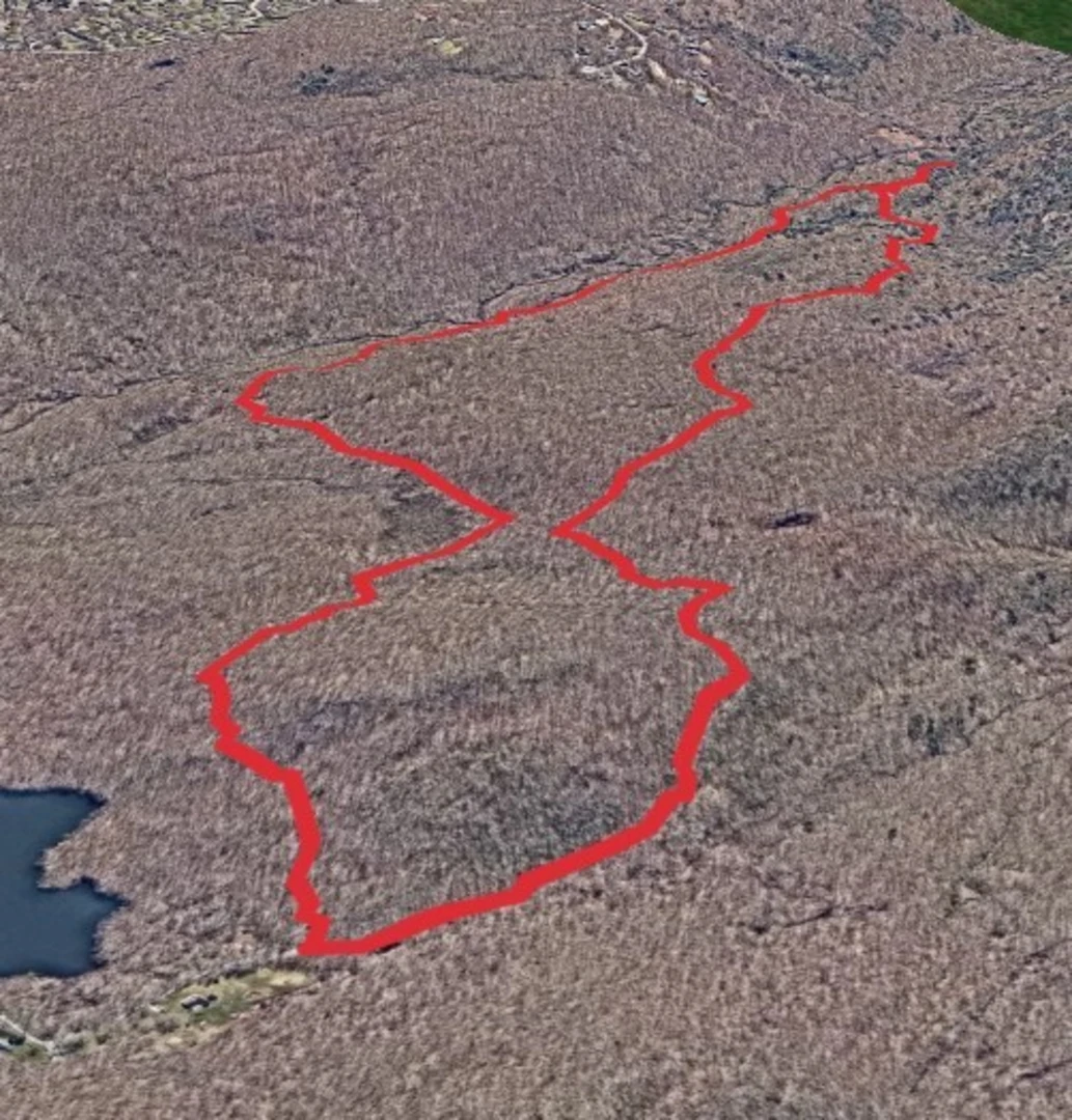 An image depicting the trail Hawk Rock Trail and Horse Pound Brook Trail Loop and its surrounding area.