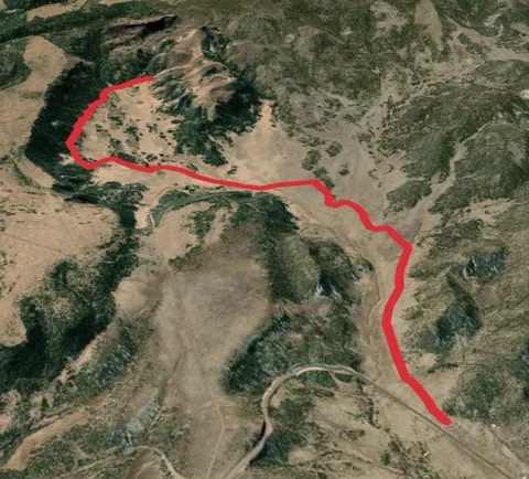 An image depicting the trail Murray Basin Trail and its surrounding area.