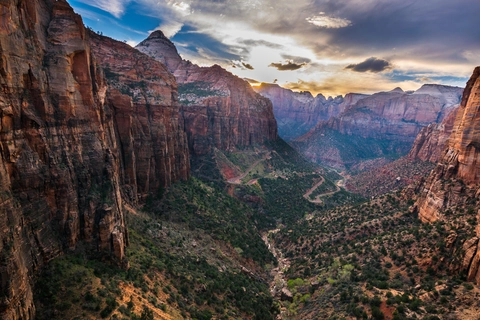 Canyon Overlook Trail