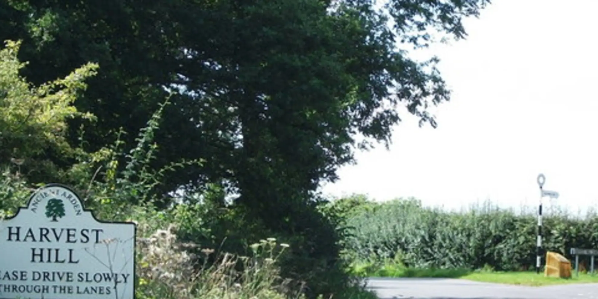 An image depicting the trail Coventry's Ancient Arden Walk and its surrounding area.