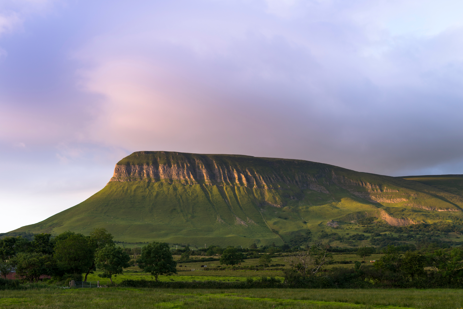 An image depicting the trail Benbulbin Forest Walk and its surrounding area.