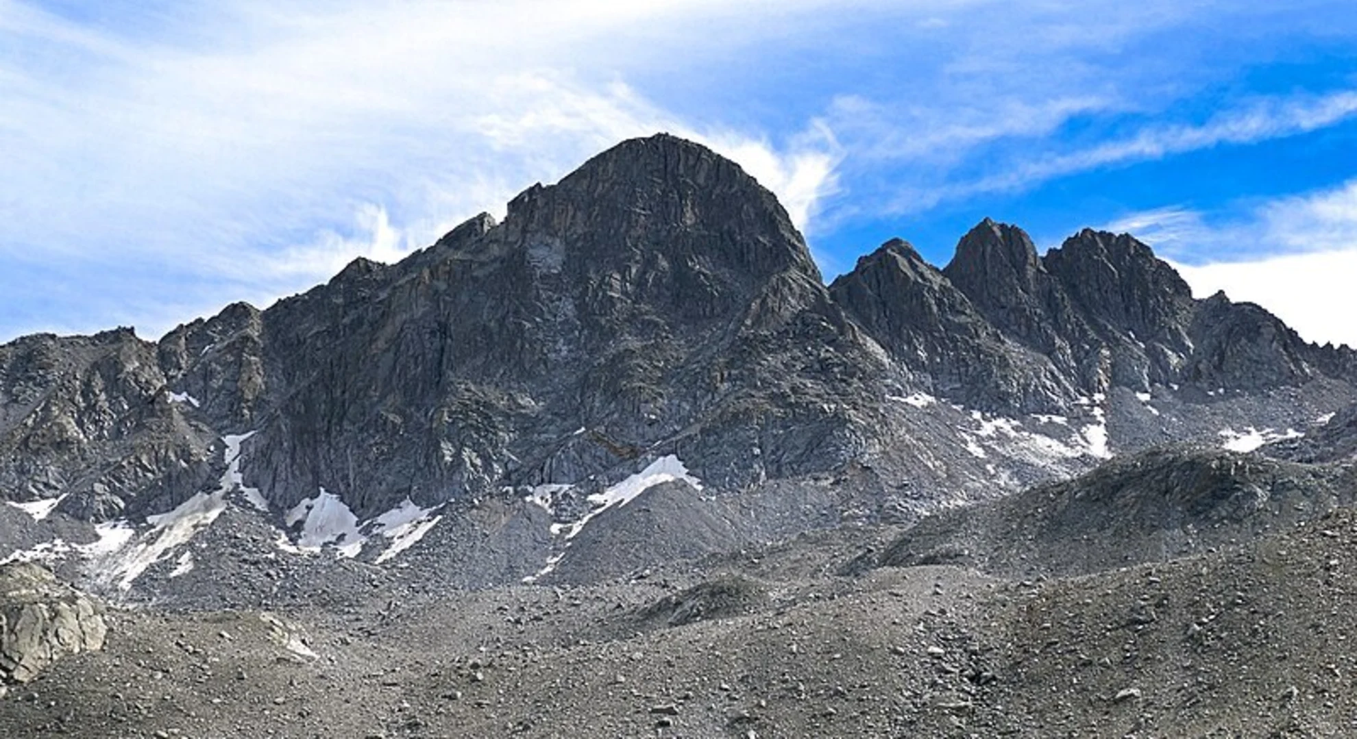 An image depicting the trail Durrboden to Fuorcla da Grialetsch and Fuorcla Radont and its surrounding area.