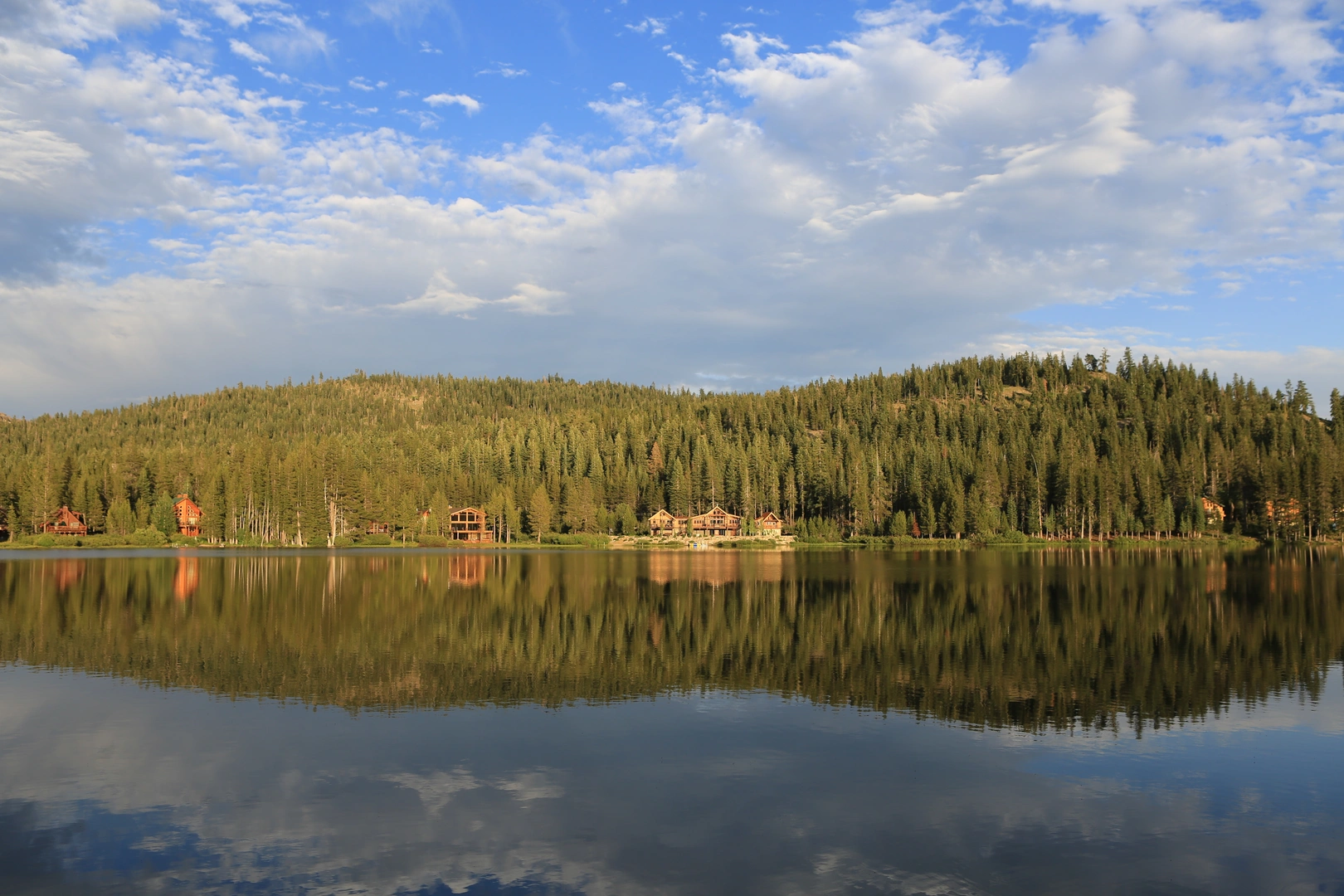 An image depicting the trail Kidd Lakes Road Loop and its surrounding area.