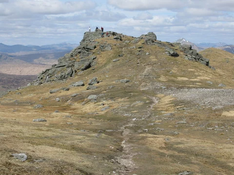 An image depicting the trail Arrochar Alps Loop Walk from Inveruglas and its surrounding area.