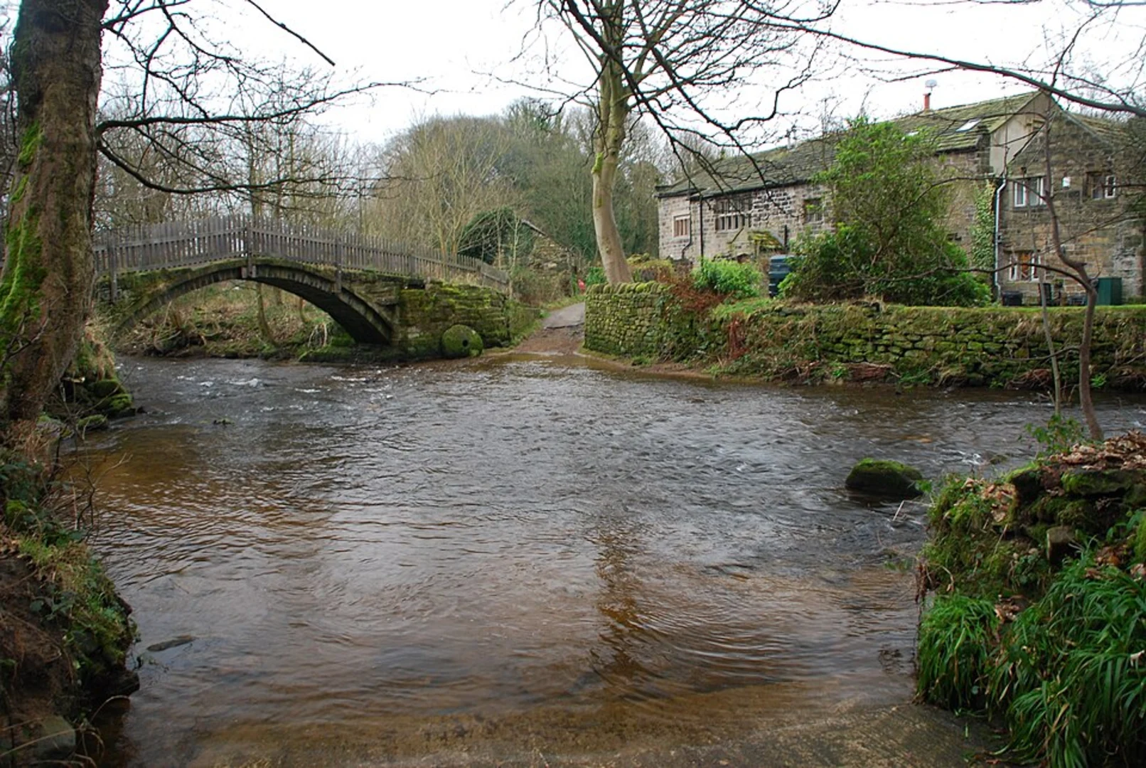 An image depicting the trail Alter Wood, Blakey Wood and Hollin Plantation Loop and its surrounding area.