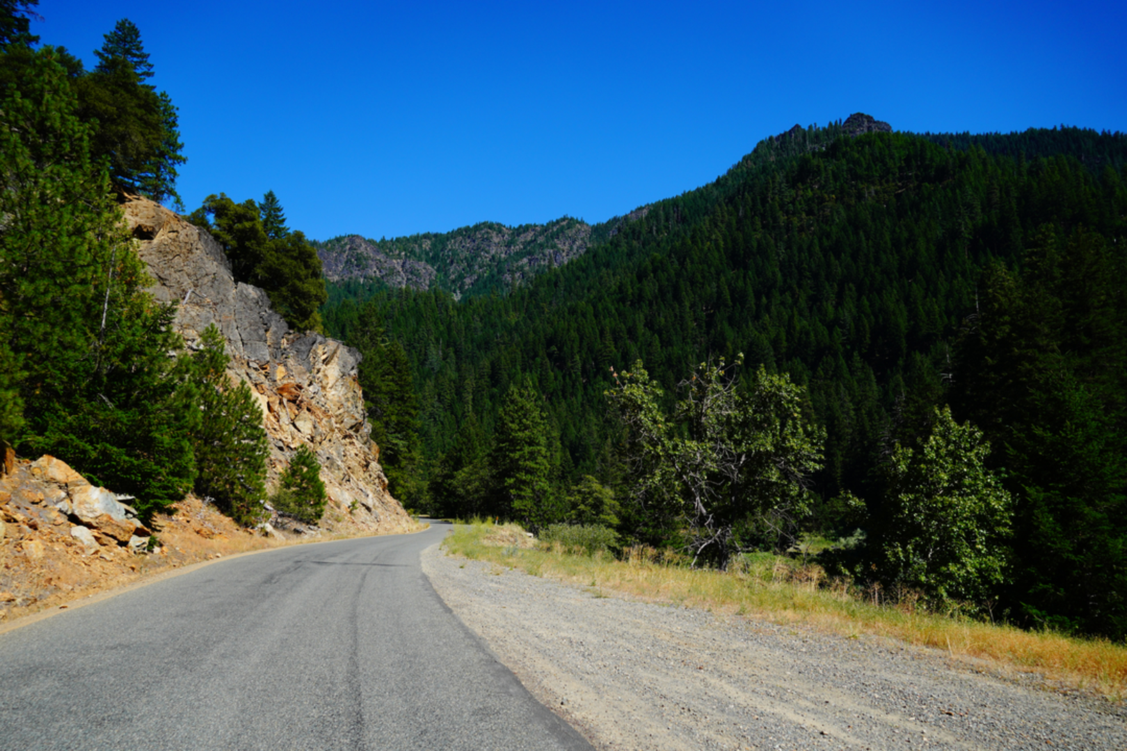 An image depicting the trail Haypress Trail via Pacific Crest Trail and its surrounding area.