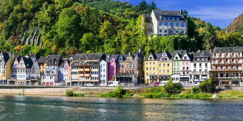 An image depicting the trail Interregio-Wanderweg and its surrounding area.