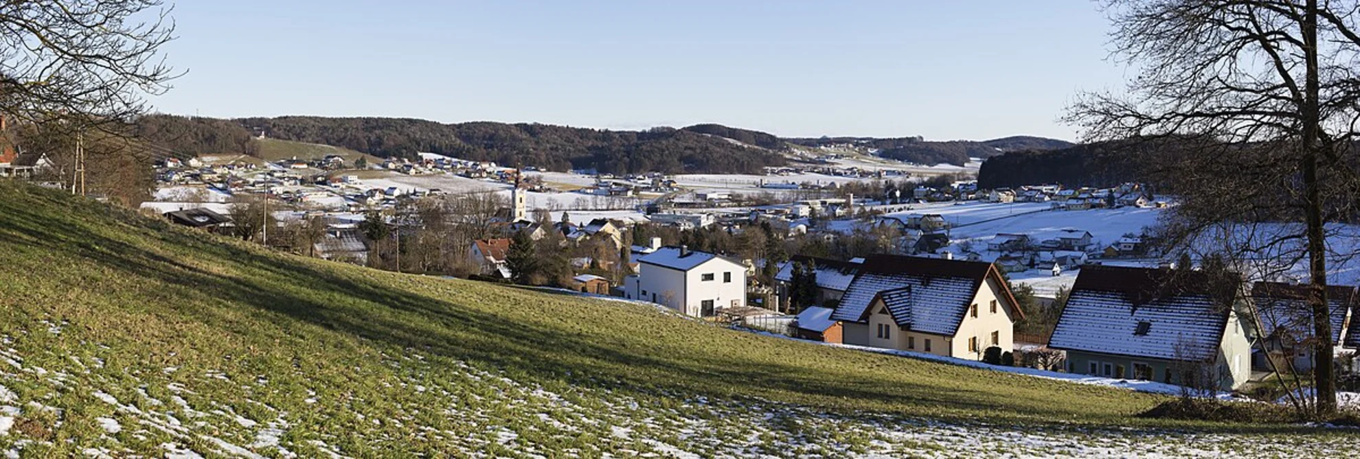 An image depicting the trail Schulenberg via Schulenburg Rundweg Loop and its surrounding area.
