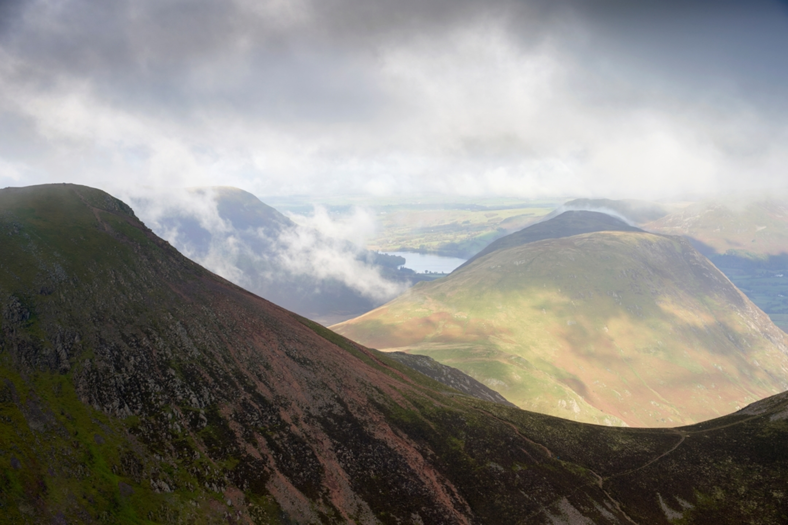 An image depicting the trail Great Borne and its surrounding area.