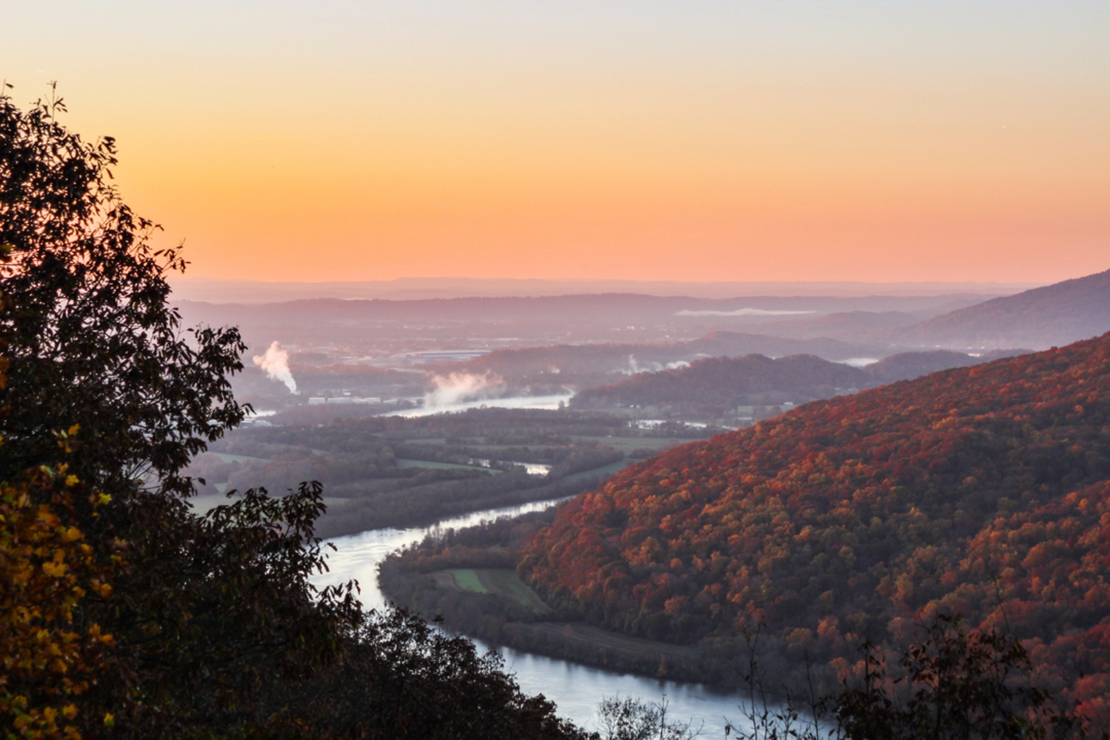 An image depicting the trail Signal Point Trail and its surrounding area.